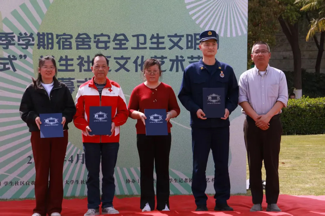 2df6b4f784c8bc58.jpg 2df6b4f784c8bc58.jpg