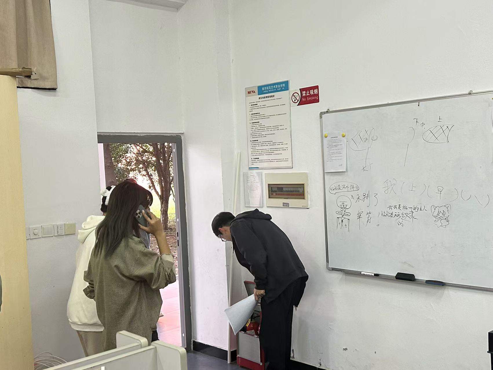 b0e5f1d7d713af30.jpg b0e5f1d7d713af30.jpg